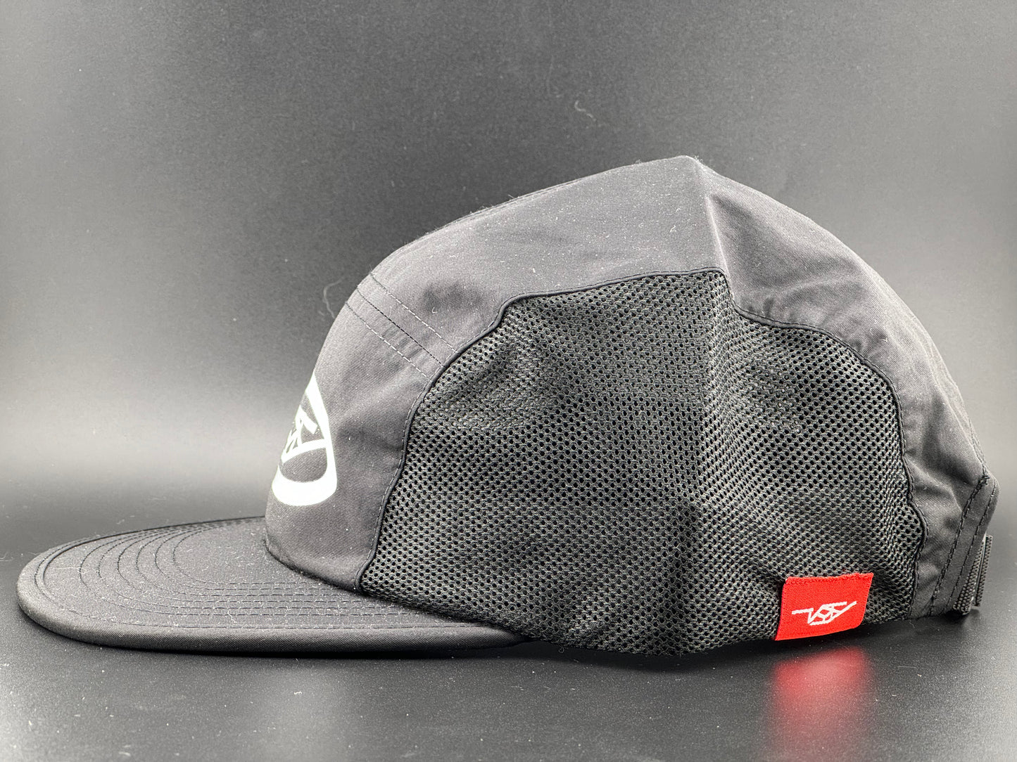 Arlo 5 Panel Hat (Black/White)