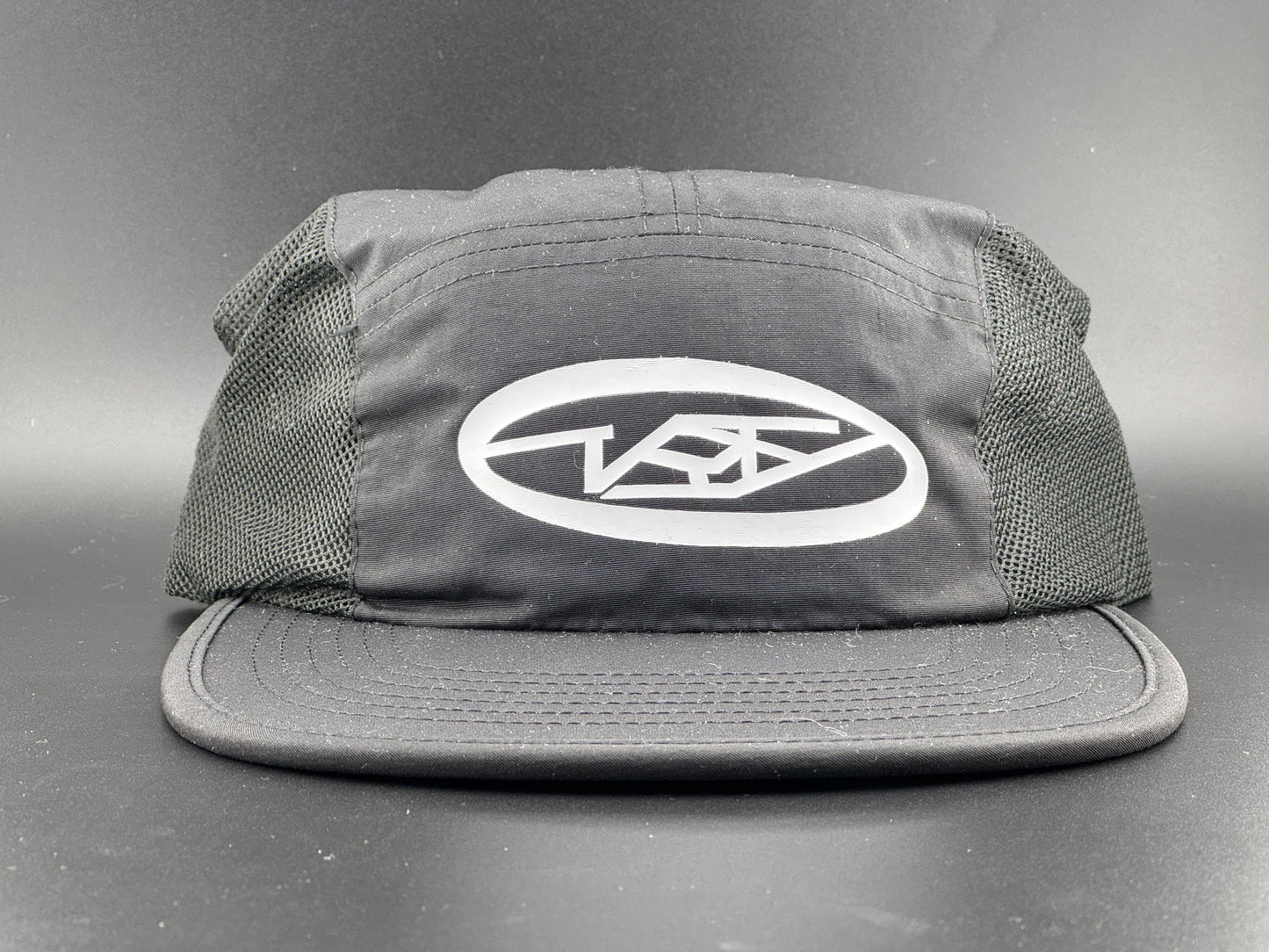 Arlo 5 Panel Hat (Black/White)