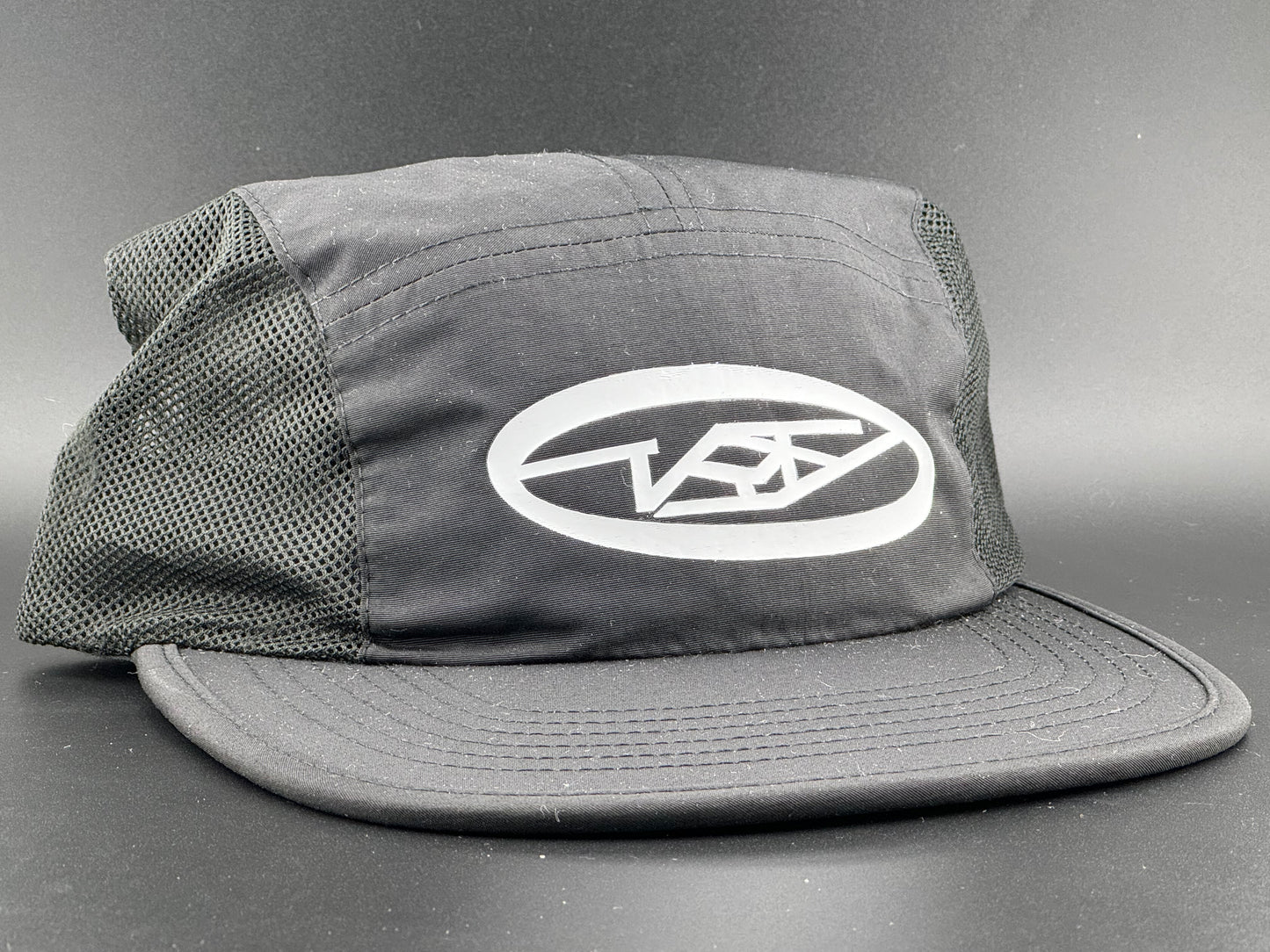 Arlo 5 Panel Hat (Black/White)